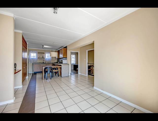 2 BEDROOM APARTMENT FOR SALE IN DAINFERN